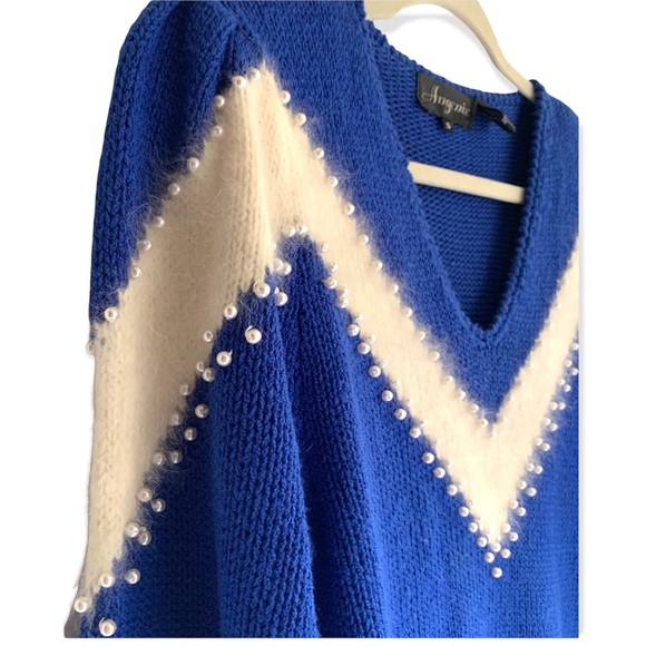 Angenie Vintage 1980's Sweater Blue Acrylic White Angora Pearl Trim Size Small - Picture 5 of 10